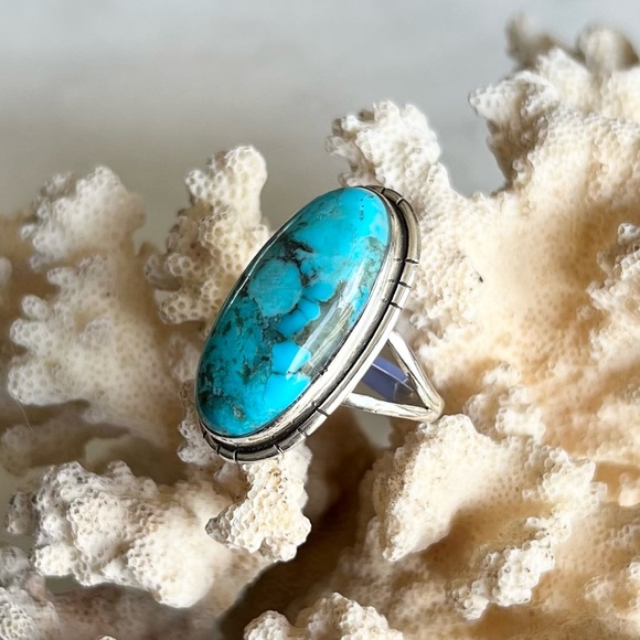 Sterling Silver Kingman Turquoise Ring - Picture 5 of 6